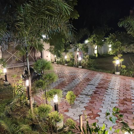 Gc Farms Villa Ayodhya Exterior photo